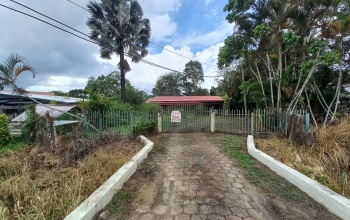 Para, 4 Bedrooms Bedrooms, ,2 BathroomsBathrooms,Woning,Te koop,1185