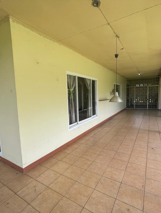 Para, 4 Bedrooms Bedrooms, ,2 BathroomsBathrooms,Woning,Te koop,1185