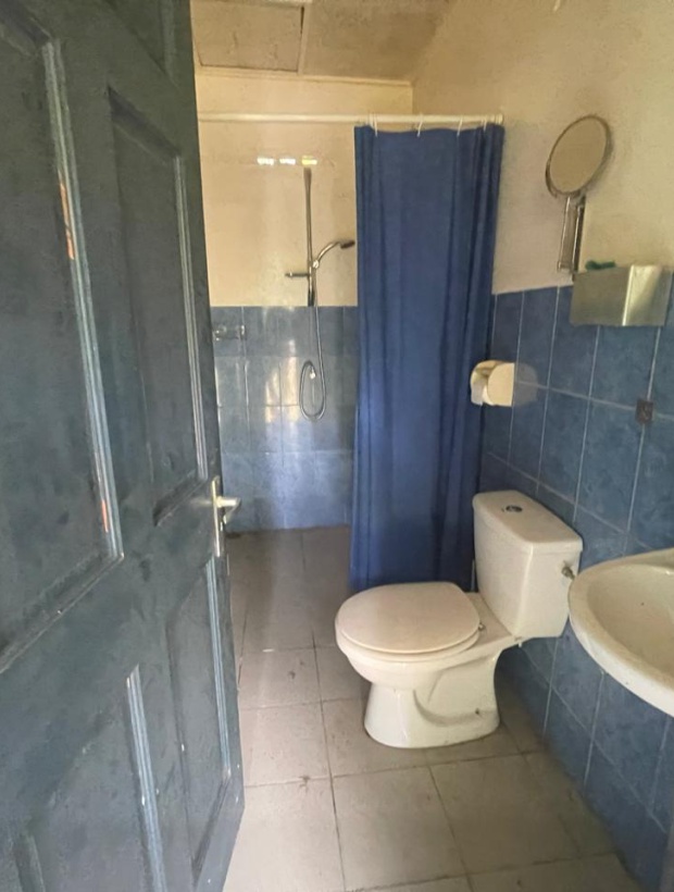 Para, 4 Bedrooms Bedrooms, ,2 BathroomsBathrooms,Woning,Te koop,1185